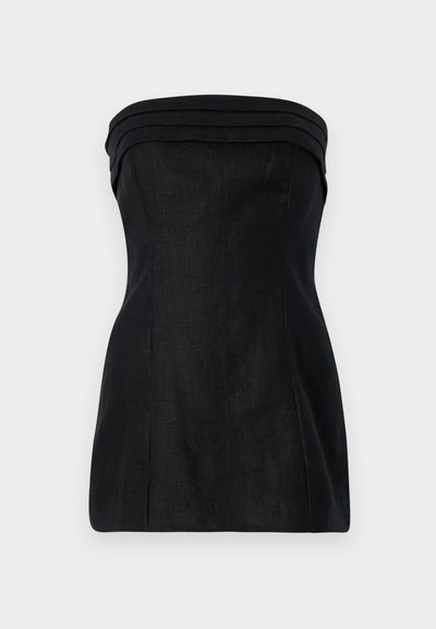 Zwarte strapless top met een gestructureerde pasvorm, met gelaagde accenten bij de halslijn en een gladde textuur. Rechte silhouet met naaddetails.