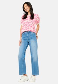 LolaLiza JACQUARD LEOPARD PRINT - Trükipildiga T-särk - fluo pink