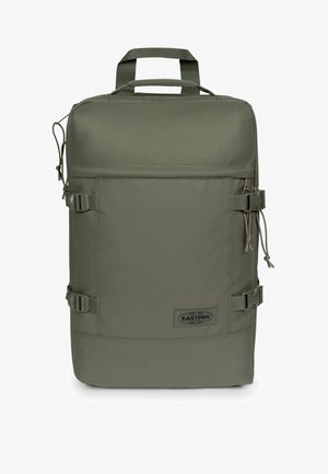 Olivengrøn rektangulær Eastpak-rygsæk med top-hank, frontlomme med lynlås, sidestrammere og Eastpak-logo på nederste front.