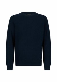 Granatowy sweter z dzianiny z okrągłym dekoltem, żebrowaną fakturą, długimi rękawami i małą metką materiałową u dolnego lewego brzegu.