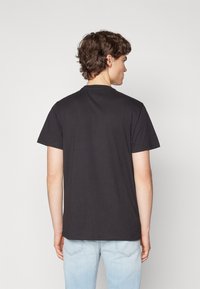 Tommy Jeans SLIM LINEAR TEE  - Tricou basic - black
