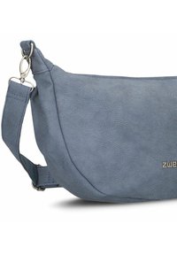 Borsa a tracolla blu con texture, dotata di tracolla regolabile e chiusura in metallo argentato, logo parzialmente visibile sul lato frontale.