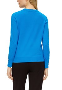 s.Oliver MIT ZIERKNÖPFEN - Strickpullover - royalblau