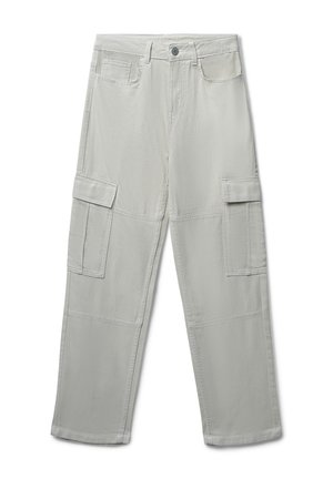 Pantaloni cargo grigi chiari in cotone con design a gamba dritta. Presentano molteplici tasche e dettagli di cucitura visibili.