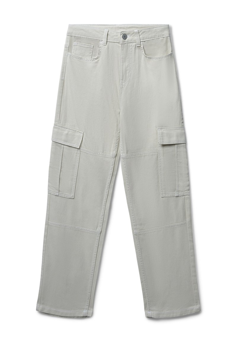 Jasnoszare spodnie cargo wykonane z bawełny, o prostym kroju nogawki. Posiadają wiele kieszeni i widoczne detale szycia.