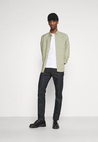 Lindbergh Jeans a sigaretta - stay blue