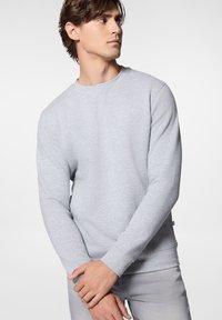 PM13 - Bluza