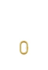 Anello in metallo color oro a forma ovale allungata, con una superficie liscia e lucida e un piccolo dettaglio di chiusura. Design minimalista.