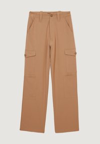 Pantaloni cargo marroni con design a gamba dritta, dotati di due tasche laterali e due tasche cargo più grandi con chiusura a bottone. Tessuto leggero.