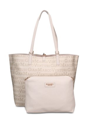 Sac fourre-tout beige avec motif texte « GIAN MARCO VENTURI » et pochette beige uni assortie avec fermeture éclair dorée et plaque logo.