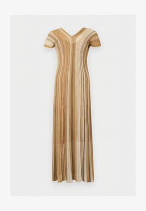 Robe longue à manches courtes avec rayures verticales beige et marron clair, décolletée en V, présentée sur un fond blanc.