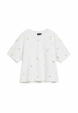 Biały t-shirt z krótkim rękawem z małymi żółto-zielonymi kwiatowymi nadrukami i subtelnym wytłoczonym tekstem z przodu.