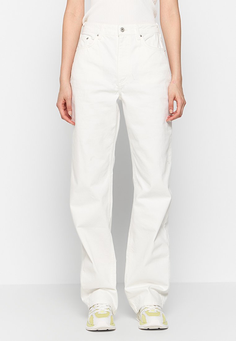 Axel Arigato Relaxed fit jeans wit Axel Arigato Relaxed fit jeans wit