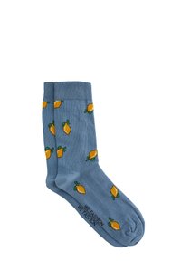 Calzini blu con motivi a limone gialli, tessuto strutturato, polsini a coste e testo a contrasto: "NOI MODA NOI MODA" sul lato.