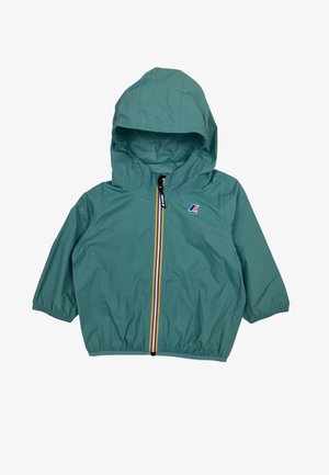 Giacca antipioggia con cappuccio verde per bambini, con polsini elastici e cerniera frontale con banda multicolore e logo K-Way sul petto.