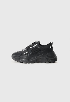 FONDO SPEEDTRACK - Trainers - black