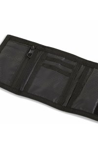 Il portafoglio in tessuto nero presenta una tasca con zip, diversi scomparti per schede e un motivo testurizzato all'interno. I bordi sono rifiniti con tessuto rinforzato.