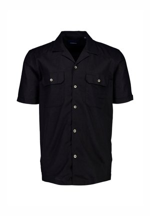 Chemise noire à manches courtes en lin avec deux poches avant, boutons argentés et col cranté. Texture lisse avec un design décontracté.