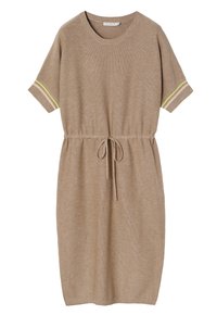 Robe tricotée beige à manches courtes avec taille à cordon de serrage et rayures jaunes contrastantes sur les manches. Texture douce, design jusqu'aux genoux.