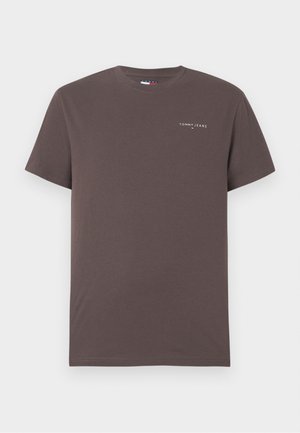 Ciemnobrązowa koszulka z krótkim rękawem i okrągłym dekoltem z małym białym logo "Tommy Jeans" na lewej piersi.