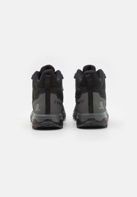 Salomon Trekingové boty - black