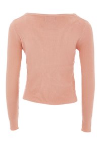 Maglietta a maniche lunghe in maglia a coste di morbido colore pesca. Presenta un ampio scollo e design aderente. Texture liscia con cuciture minime.
