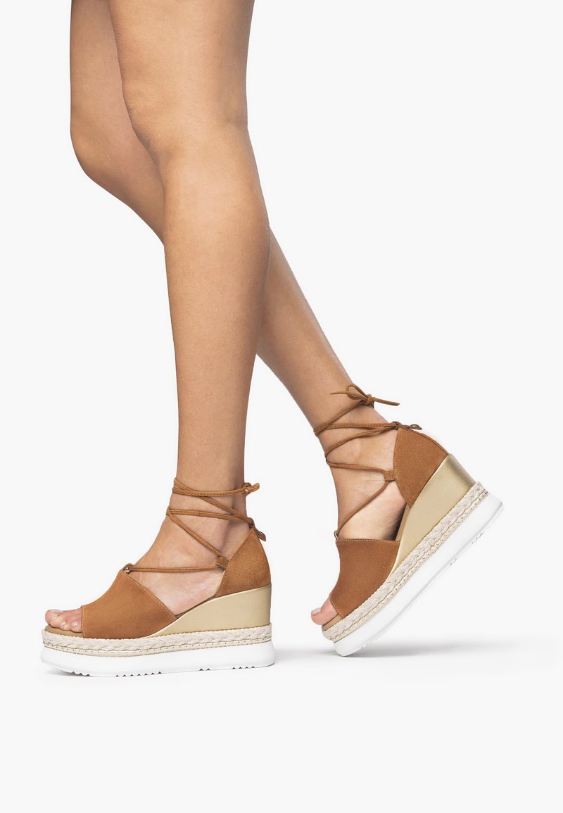 sandales compensees nero giardini