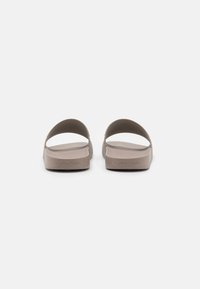 Calvin Klein POOL SLIDE  - Strandpapucsok és -szandálok - light grey