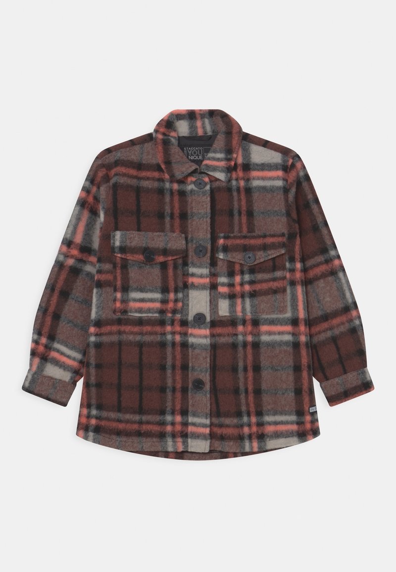 Veste chemise en flanelle avec motif à carreaux marron, gris et corail, fermeture à boutons sur le devant, deux poches poitrine boutonnées et manches longues.
