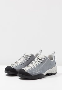 Scarpa MOJITO UNISEX - Sapatos de caminhada - metal gray