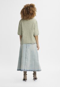 Gestuz ALPHA TEE - Basic póló - slit melange