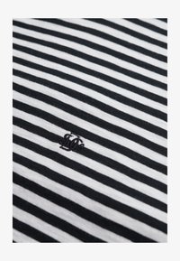 Ikke valgt, optic black stripe