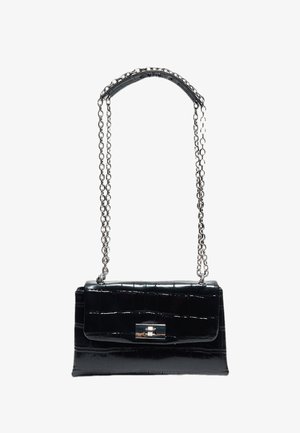 Stradivarius, RIGID COCONUT EFFECT CROSSBODY BAG - Umhängetasche - black