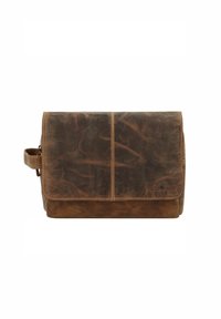 Borsa a spalla in pelle marrone con pattina pieghevole, finitura testurizzata e manico laterale. Presenta cuciture in vista e marchio.