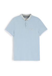 Jasnoniebieska koszulka polo z bawełny, z wzorzystym kołnierzykiem, zapinana na trzy guziki i z małą kieszonką z przodu.
