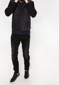 G-STAR Džíny Slim Fit - black denim