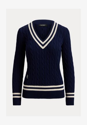 Maglione blu navy a trecce con scollo a V, doppie strisce bianche su collo, polsini e orlo, e un piccolo logo ricamato sul lato inferiore.