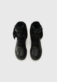 UGG ADIRONDACK - Botas para la nieve - black
