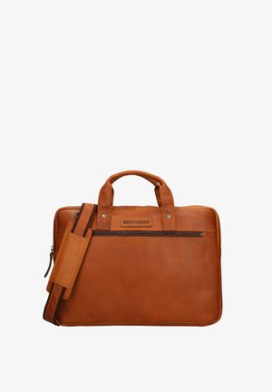 Malette en cuir tan avec double poignée, bandoulière réglable, poche zippée à l'avant et logo de marque en relief sur le devant.