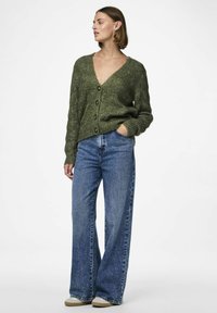 Pieces BIBBI - Adīta jaka - deep lichen green