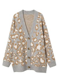 Cardigan grigio con motivo animalier in tonalità beige e bianco sporco. Presenta un collo a V, maniche lunghe e cinque bottoni dorati sul davanti.