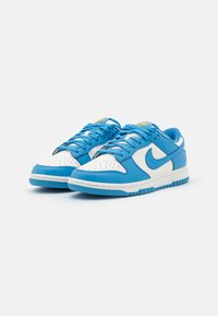 Nike Sportswear DUNK - Sapatilhas - sail/coast/university gold