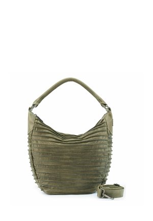 Olivgrüne Lederhandtasche mit horizontalen Steppnähten, einem einzigen Schulterriemen und abnehmbarem, verstellbarem Umhängegurt vor weißem Hintergrund.