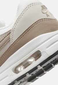 Nike Sportswear AIR MAX 1 UNISEX - Sportcipő - phantom/khaki/light orewood burn/black