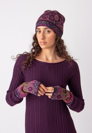 Ivko Muts - plum