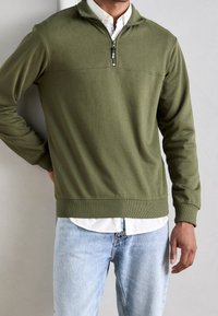 INDICODE JEANS Sudadera - olive