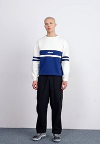 Ellesse MATIANO - Sudadera - off-white/navy