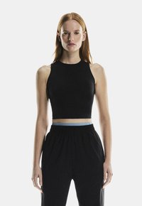 STUDIO CROP - Top - black