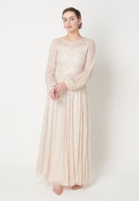 Maryisa EMBELLISHED SEQUINS MODEST - Robe de cocktail - cream