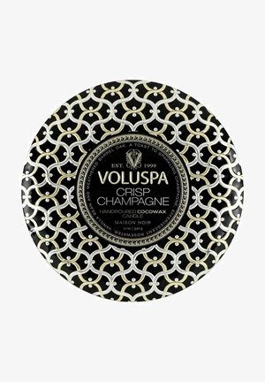 Voluspa Crisp Champagne lys, håndindbygget kokosvoks, rund sort beholder med sølv- og guld geometrisk mønster, 12 oz/340 g.